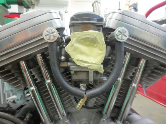 An example on a carb engine, boltheads are closed