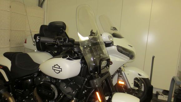 I got the larger windscreen, only use it for longer high way trips