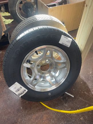 New wheels with radials