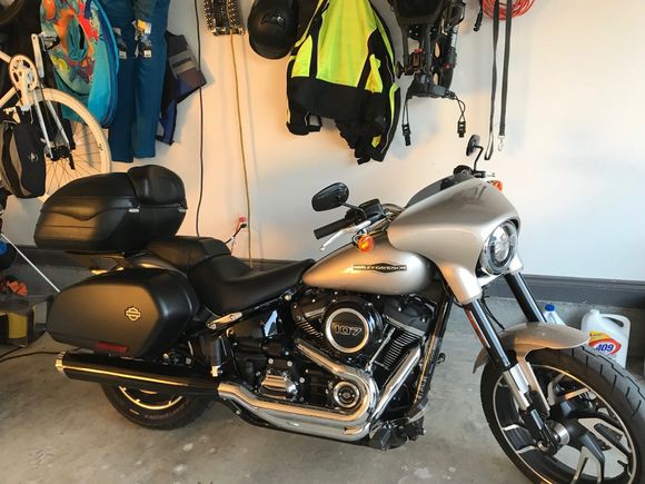 New mustang luggage Trunk/Back Rest.  