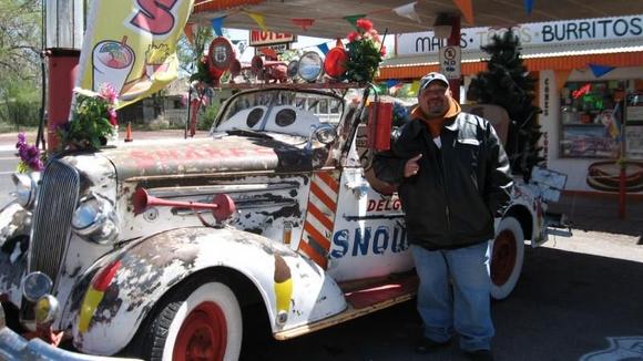 Snow Cap Christmas car in Seligman, AZ