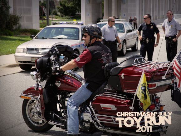 Christmas in July 2011, toy run