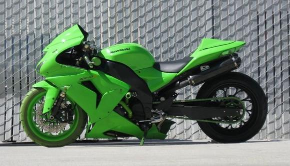 2007 ZX10R with an 8-inch stretch