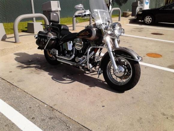 Except for my saggy bags (haven't installed the repair kit yet) Bike is almost done!