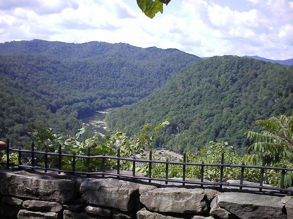 Hawks Nest overlooking the New River.