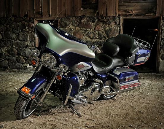 Bill's Bike in a very cool abandoned barn