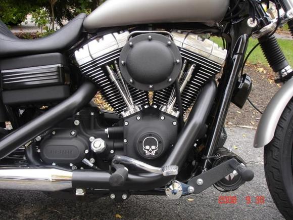 Forwards controls from a Lowrider, aircleaner setup from Ebay.