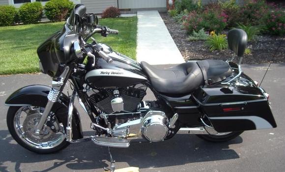 2010 FLHX -original chrome version