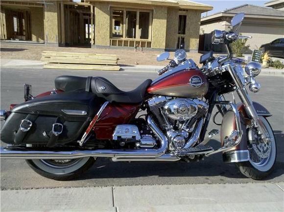 Original stock Road King Classic Photo