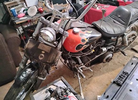 Looks like shell need some attention in the primary & clutch !