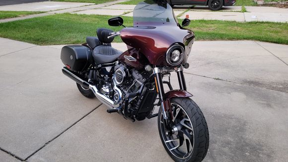 Memphis Shades Batwing on Sport Glide in Twisted Cherry