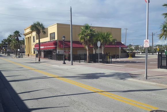 Christmas Day at Dirty Harry's and The Bank & Blues on Main St in Daytona. Will be different in March.