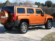 Look at that Desert Orange (or as the Orlando dealership calls it - Orange Fusion!)  Either way, the orange is set off by the chrome.  This is the only one in town!!