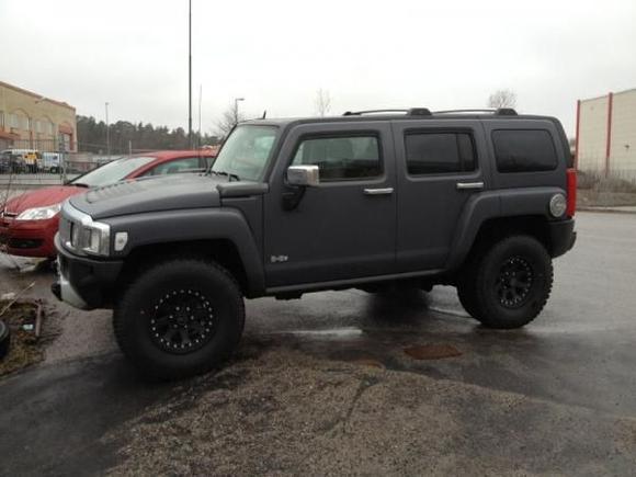 Hummer Alpha with new 35" tires on 17" Black Rhino rims