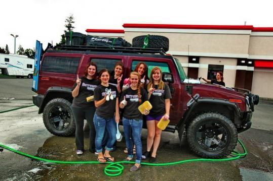 Nothing like cheerleaders for a clean up after a trail ride!!