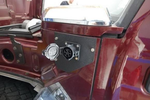 Viewing charger port for charger plug in