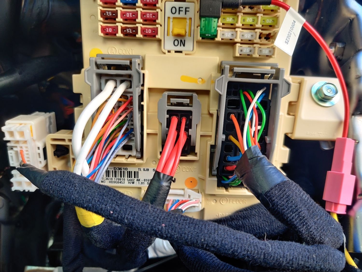 Locate central control unlocking wire in 2018 Tucson? Hyundai Forums