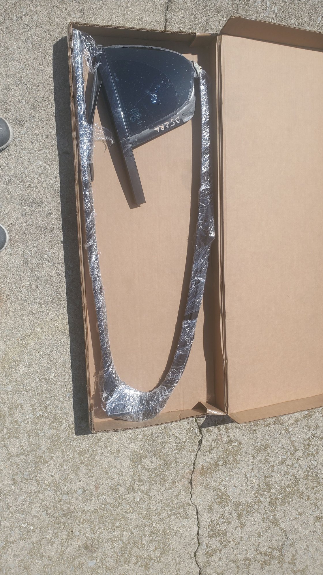 Exterior Body Parts - XF driver side rear window surround and 1/4 window - Used - 2009 to 2015 Jaguar XF - Marlton, NJ 08053, United States