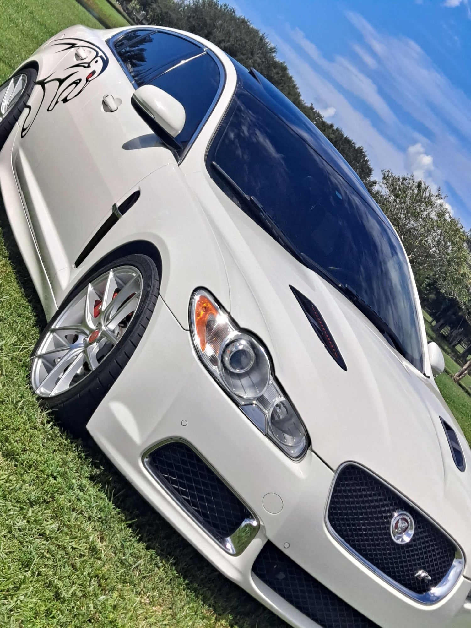 2010 Jaguar XFR - super saloon jaguar xfr 5.0 supercharged dream machine - Used - VIN Sajkxaojc6amr5096 - 92,000 Miles - 8 cyl - 2WD - Automatic - Sedan - White - Fort Lauderdale, FL 33304, United States