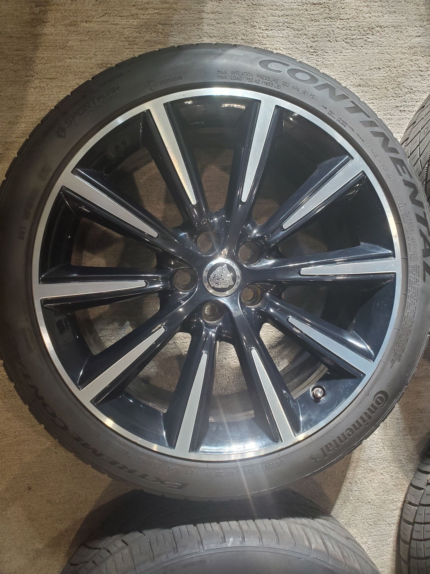 Wheels and Tires/Axles - 19" diamond cut f type orbit wheels tires with tpms - Used - 2014 to 2020 Jaguar F-Type - Chicago, IL 60631, United States