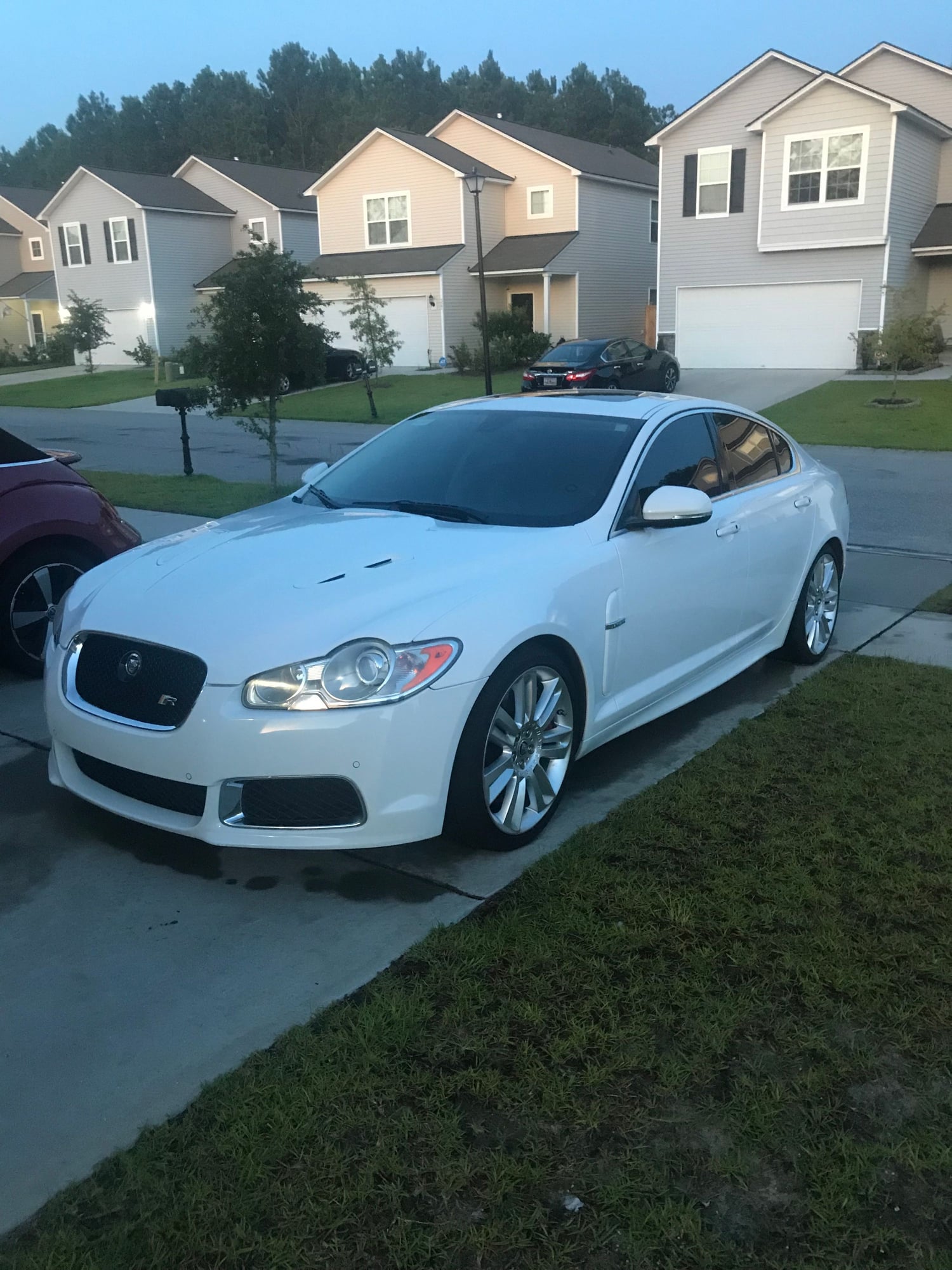 2011 Jaguar XFR - 2011 Jaguar XFR - Used - VIN SAJWA0JC2BMS14419 - 107,749 Miles - 8 cyl - 2WD - Automatic - Sedan - White - Charleston, SC 29486, United States