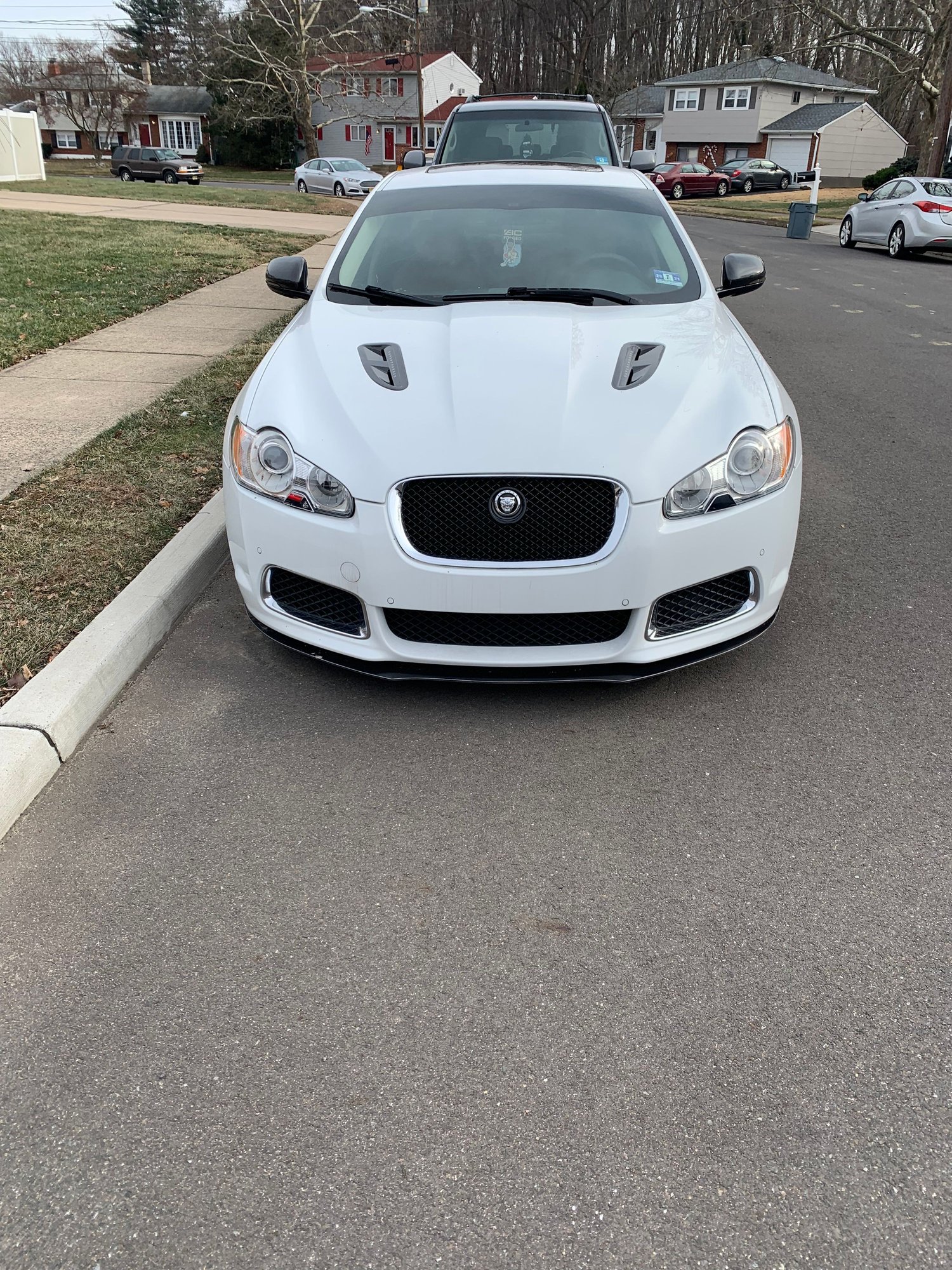 2011 Jaguar XFR - 2011 XFR - Used - VIN SAJWA0JC2BMS06790 - 32,000 Miles - 8 cyl - 2WD - Automatic - Sedan - White - Hamilton, NJ 08620, United States