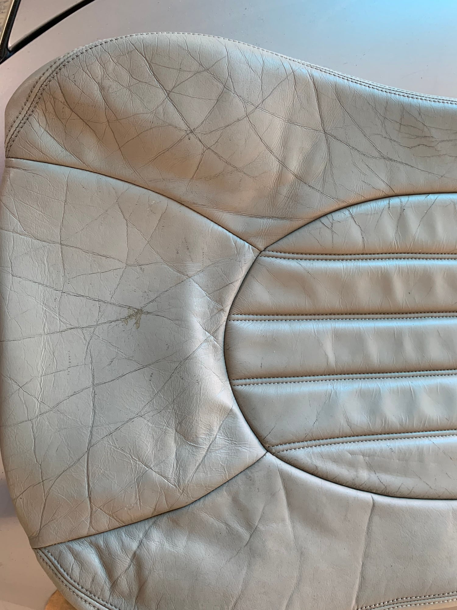 Interior/Upholstery - Front seats-leather/vinyl AGD - Used - 1997 to 2001 Jaguar XK8 - Orange Beach, AL 36561, United States