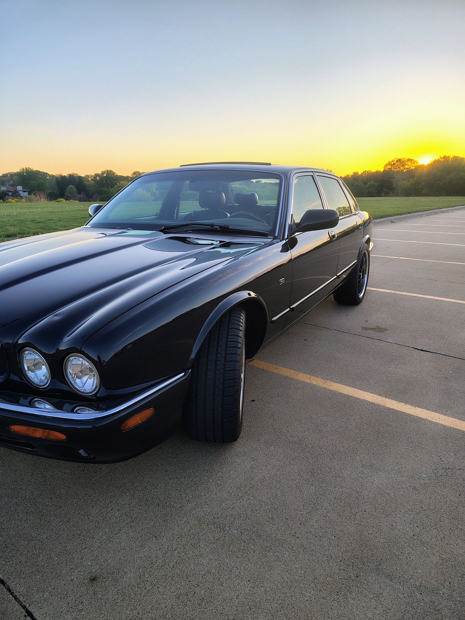 2000 Jaguar XJR - Clean Black on Black XJR - Used - VIN SAJDA15BOYMF16169 - 85,200 Miles - 8 cyl - 2WD - Automatic - Sedan - Black - Sioux City, IA 51106, United States