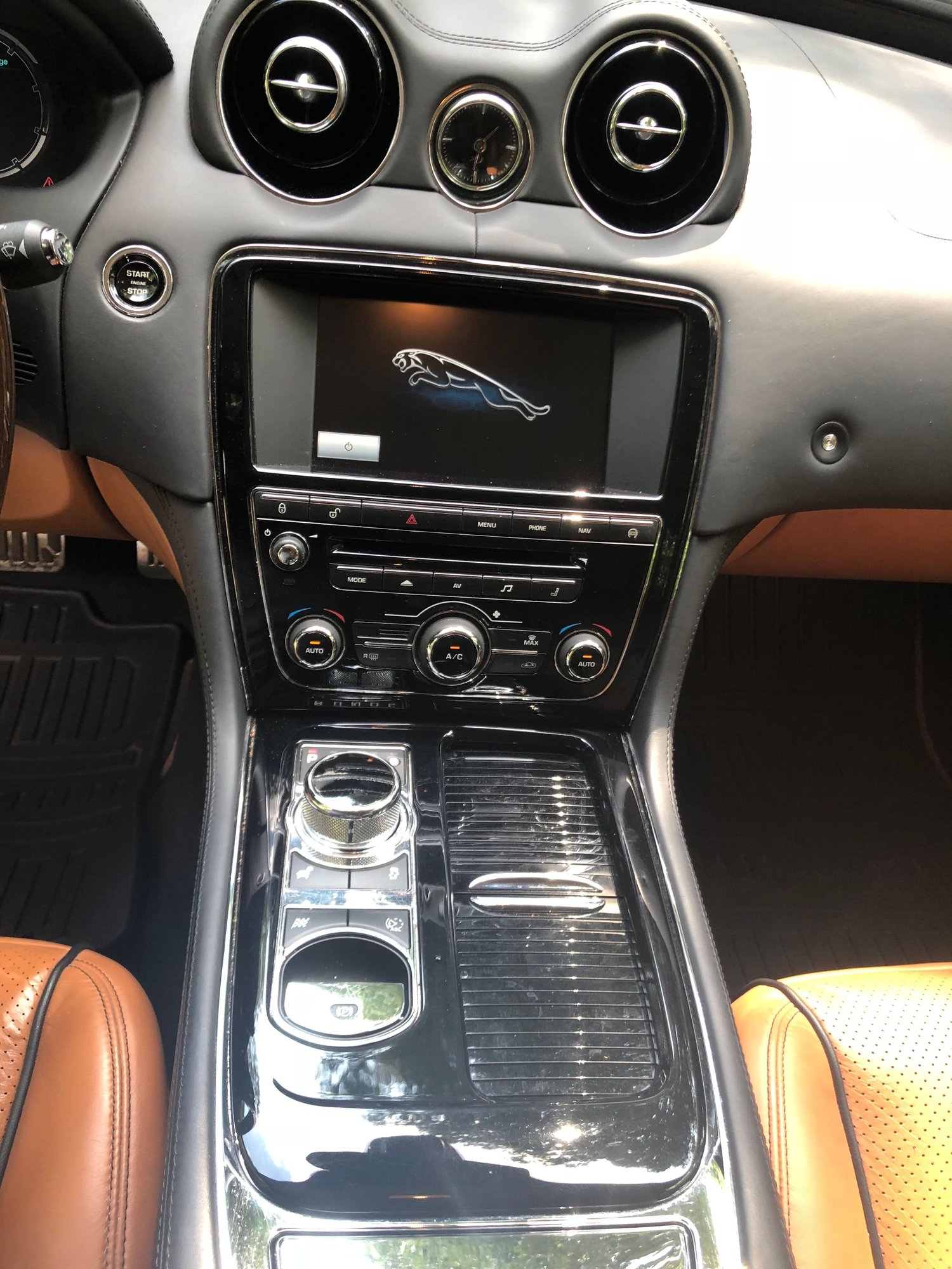 2014 Jaguar XJ - ***2014 Jaguar XJ-L Portfolio AWD *** - Used - VIN SAJWJ2GD0E8V71736 - 80,000 Miles - 6 cyl - AWD - Automatic - Sedan - Gray - Woodhaven, NY 11421, United States