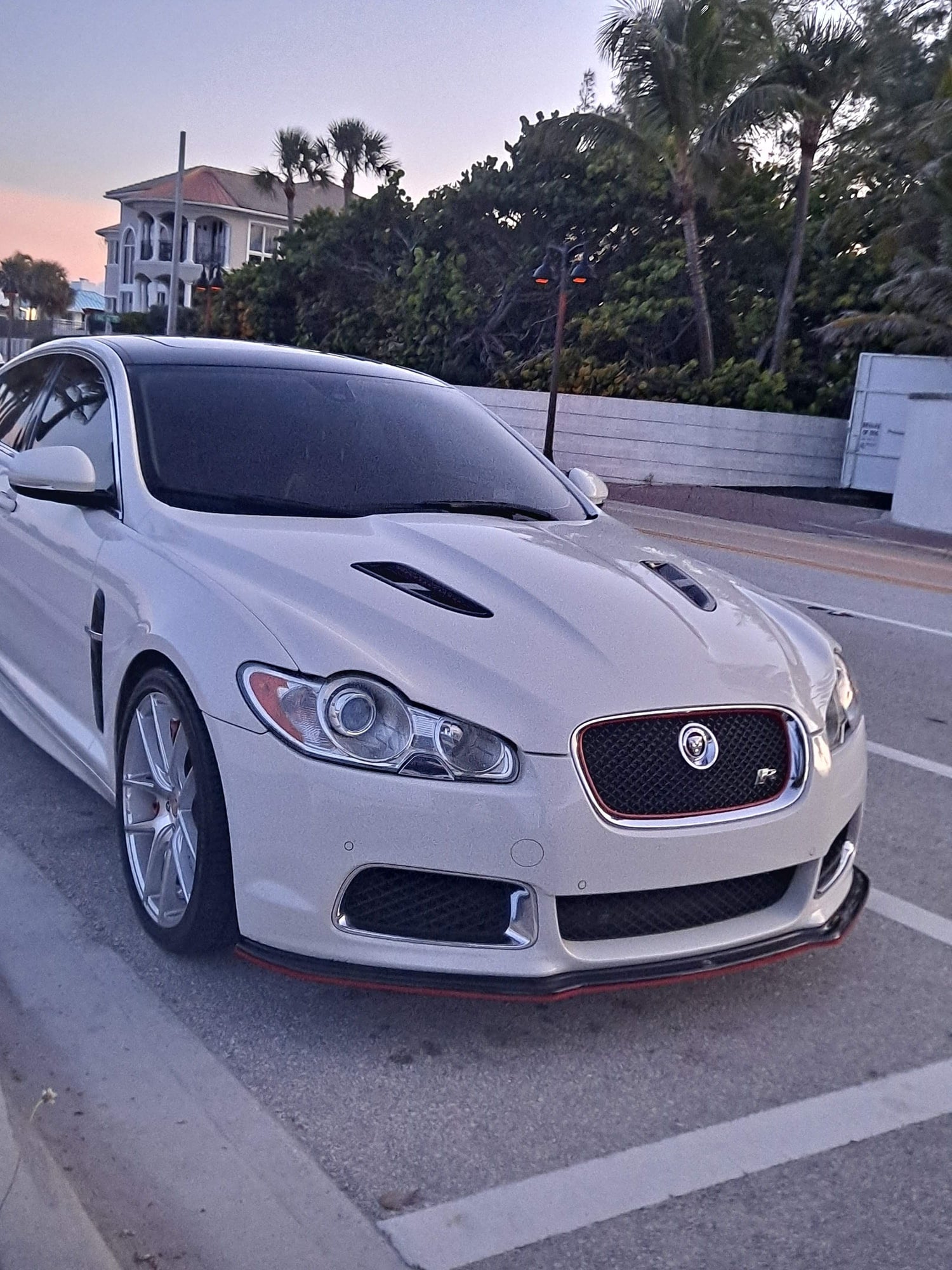 2010 Jaguar XFR - 2010 jaguar xfr - Used - VIN SAJXAOJC6AMR50962 - 89,995 Miles - 8 cyl - 2WD - Automatic - Sedan - White - Fort Lauderdale, FL 33304, United States