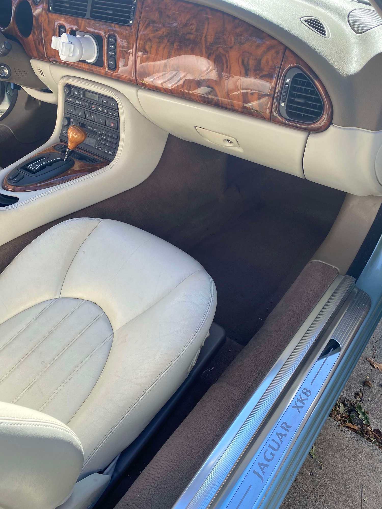 2000 Jaguar XK8 - Gorgeous 2000 XK8 (75k miles) - Used - VIN SAJJA42C1YNA07011 - 75,300 Miles - 8 cyl - 2WD - Automatic - Convertible - Blue - Sacramento, CA 95618, United States