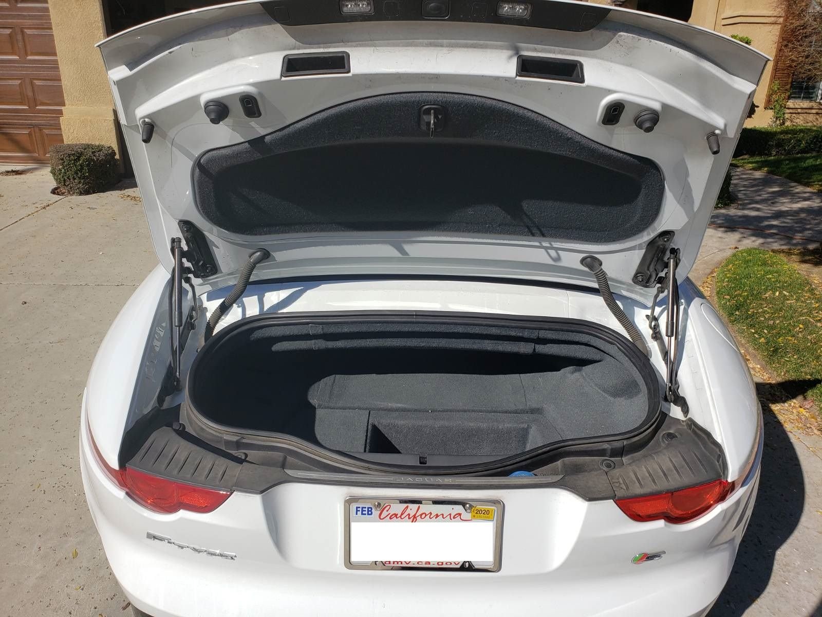 2014 Jaguar F-Type - 2014 Jaguar V8S - Used - VIN SAJWA6GL1EMK07752 - 56,300 Miles - 8 cyl - 2WD - Automatic - Convertible - White - Fresno, CA 93711, United States