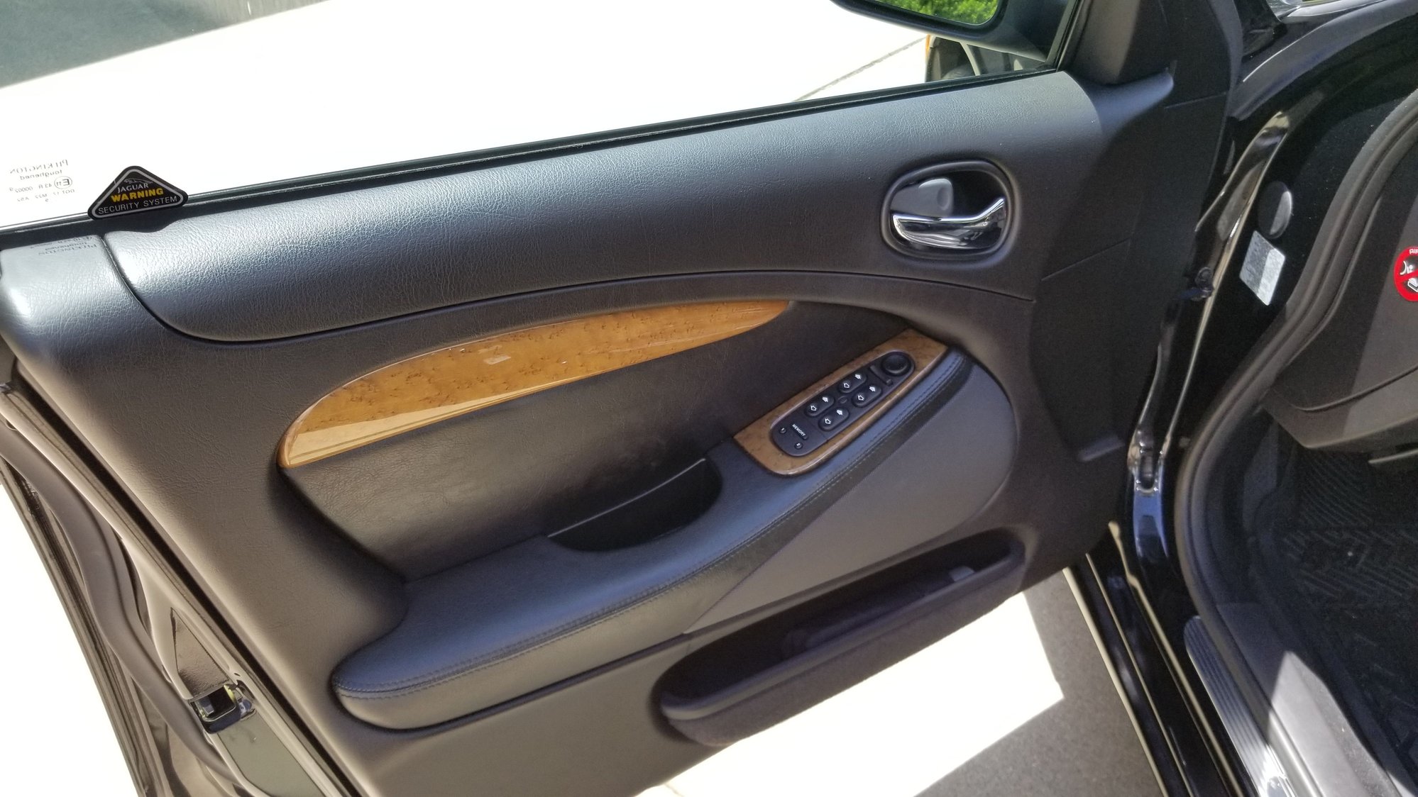 2000 Jaguar S-Type - Original Owner S Type - Used - VIN SAJDA01C6YFL12308 - 37,800 Miles - 6 cyl - 2WD - Automatic - Sedan - Black - Edwardsville, IL 62025, United States