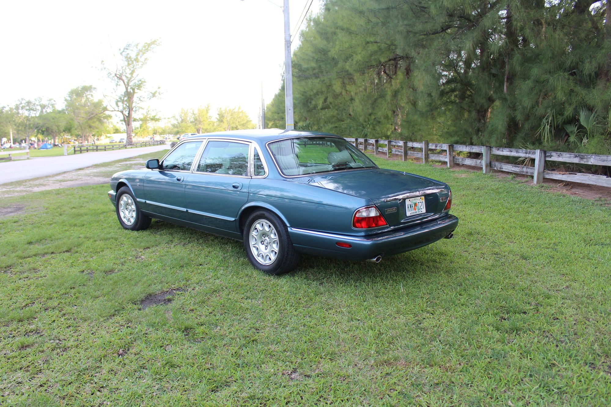 2000 Jaguar XJ8 - 2000 Jaguar XJ8L 13k miles - Used - VIN Sajda23c5ylf17292 - 13,320 Miles - 8 cyl - 2WD - Automatic - Sedan - Blue - Miami, FL 33173, United States