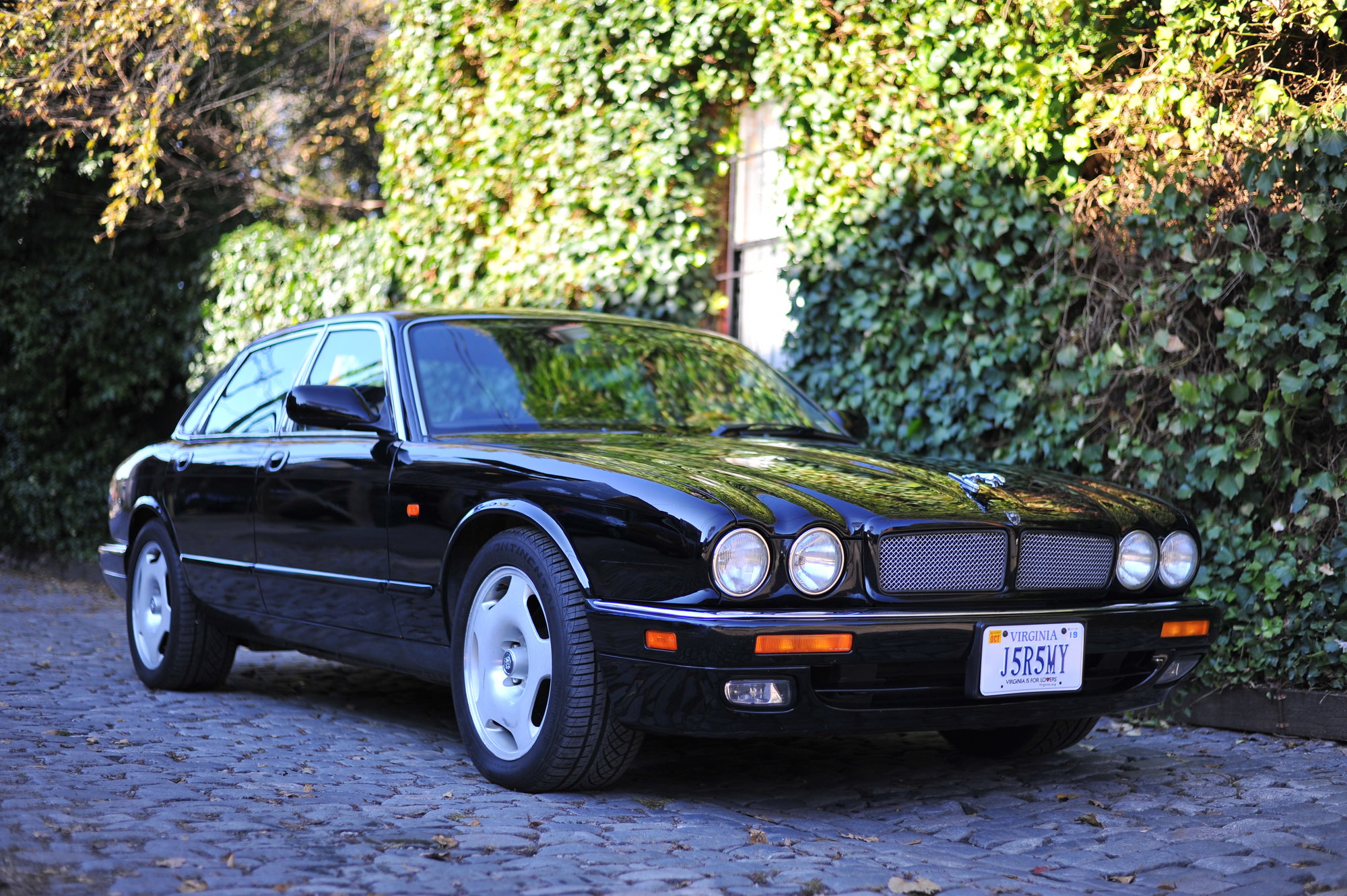 1996 Jaguar XJR - 1996 Jaguar XJR Black/Black 123k Miles - Used - VIN SAJPX1143TC775835 - 122,000 Miles - 6 cyl - 2WD - Automatic - Sedan - Black - Richmond, VA 23227, United States