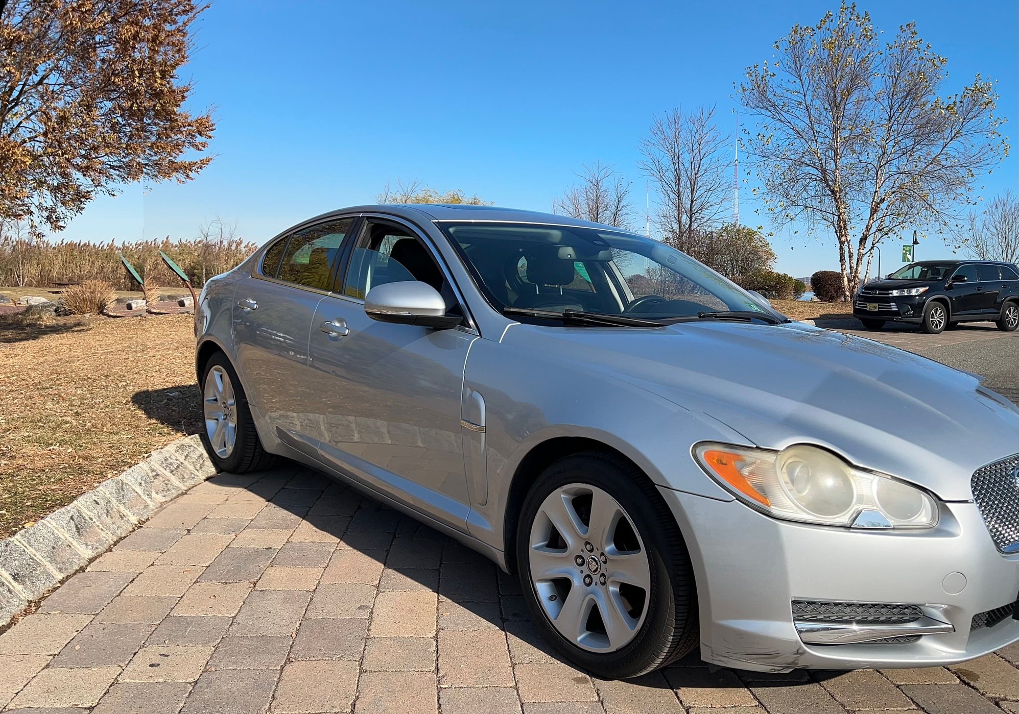 2010 Jaguar XF - Driven 5700 miles per year, Original Owner - Used - VIN SAJWAOFA9AHR68013 - 80,600 Miles - 8 cyl - 2WD - Automatic - Sedan - Silver - Secaucus-Hudson County, NJ 07094, United States