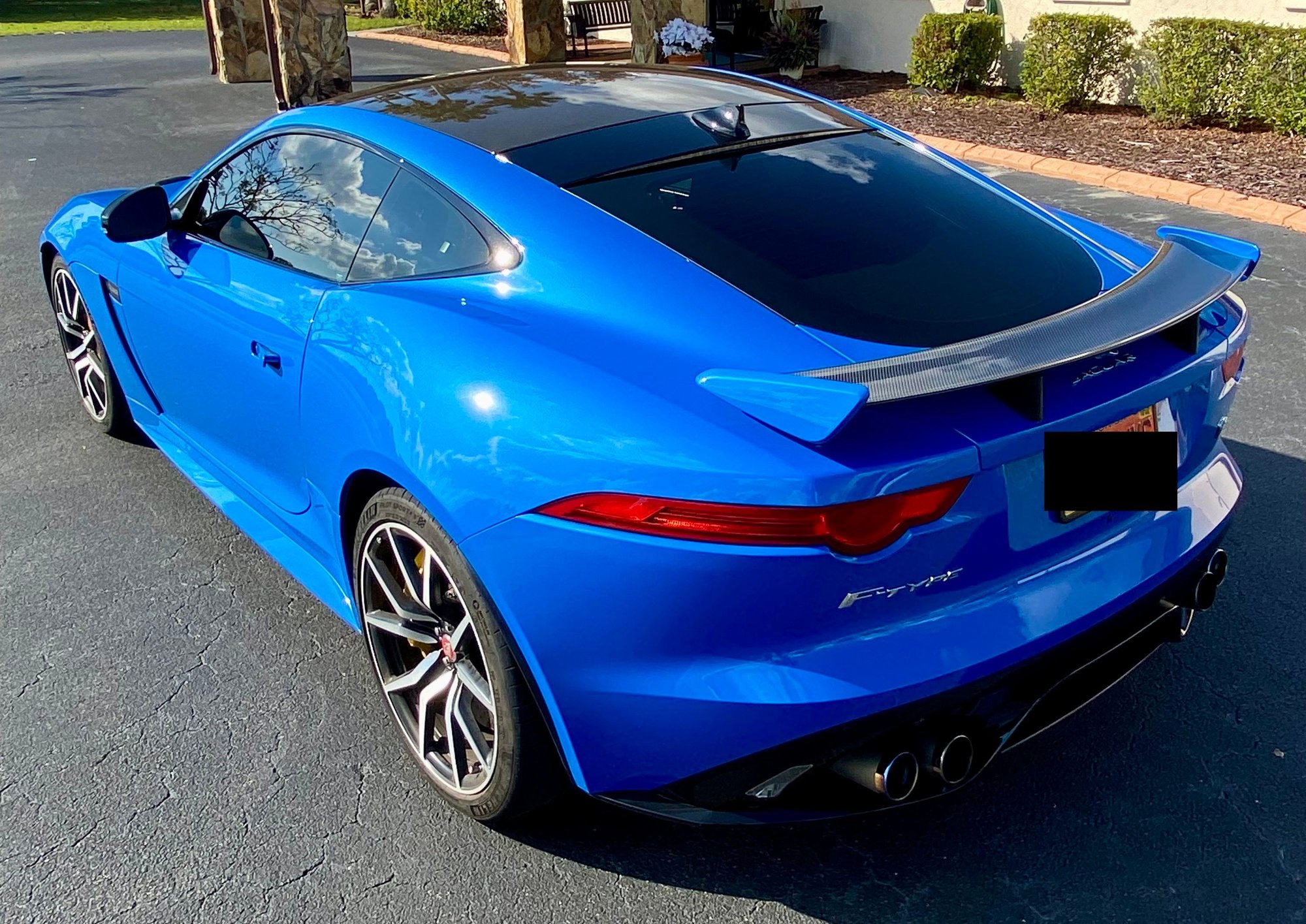 2017 Jaguar F-Type - 2017 SVR for sale. - Used - VIN Sajwj6j8xhmk39057 - 8 cyl - AWD - Automatic - Coupe - Blue - Sarasota, FL 34233, United States