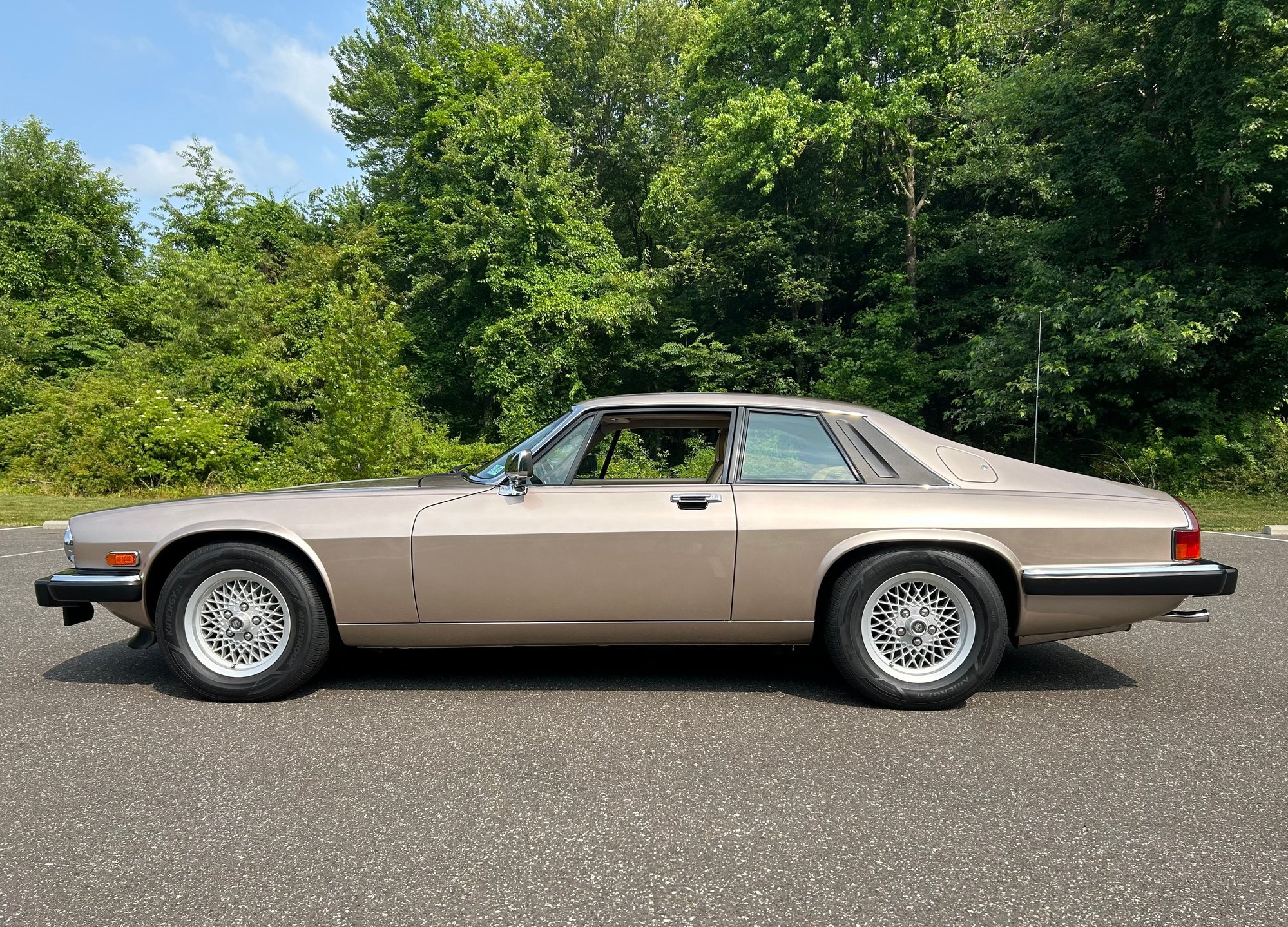 1991 Jaguar XJS - 1991 Jaguar XJS - Used - VIN SAJTW5842MC177301 - 88,500 Miles - 12 cyl - 2WD - Automatic - Coupe - Gold - Warrington, PA 18976, United States