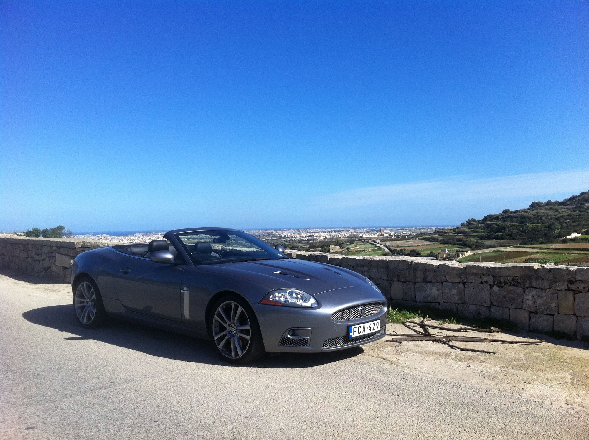 In Malta on a quiet Sunday morning �