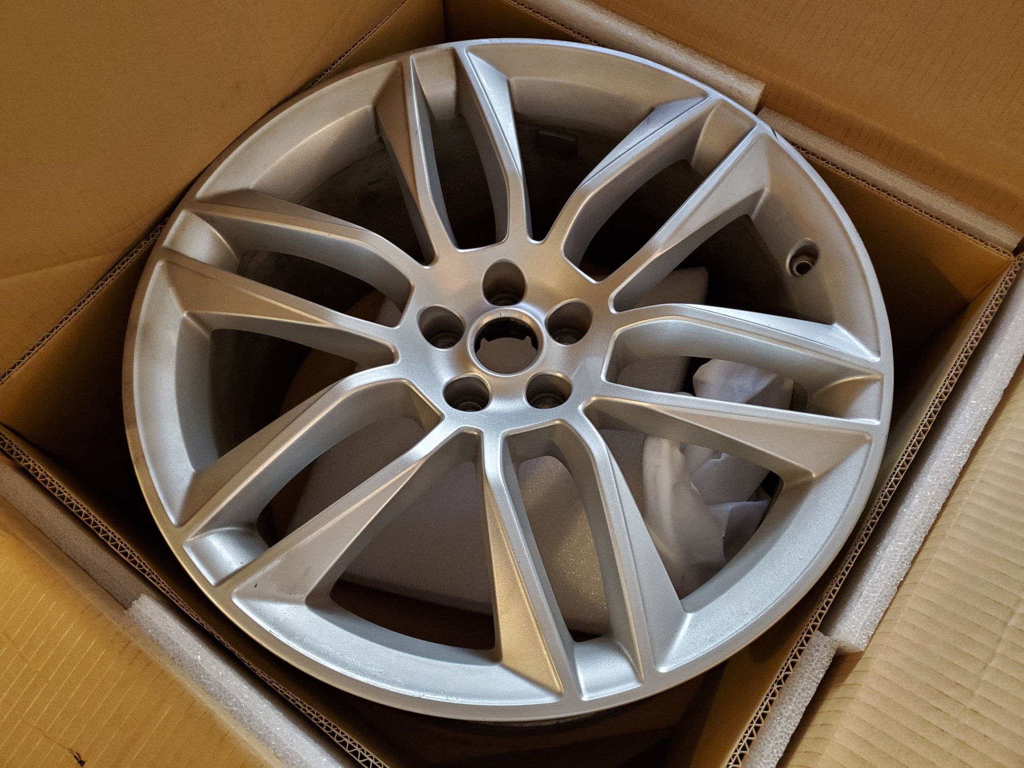 Wheels and Tires/Axles - Set of 4 Style 6003 Gyrodyne 20" Wheels Metallic Silver - Used - 2013 to 2020 Jaguar F-Type - Arcadia, CA 91007, United States