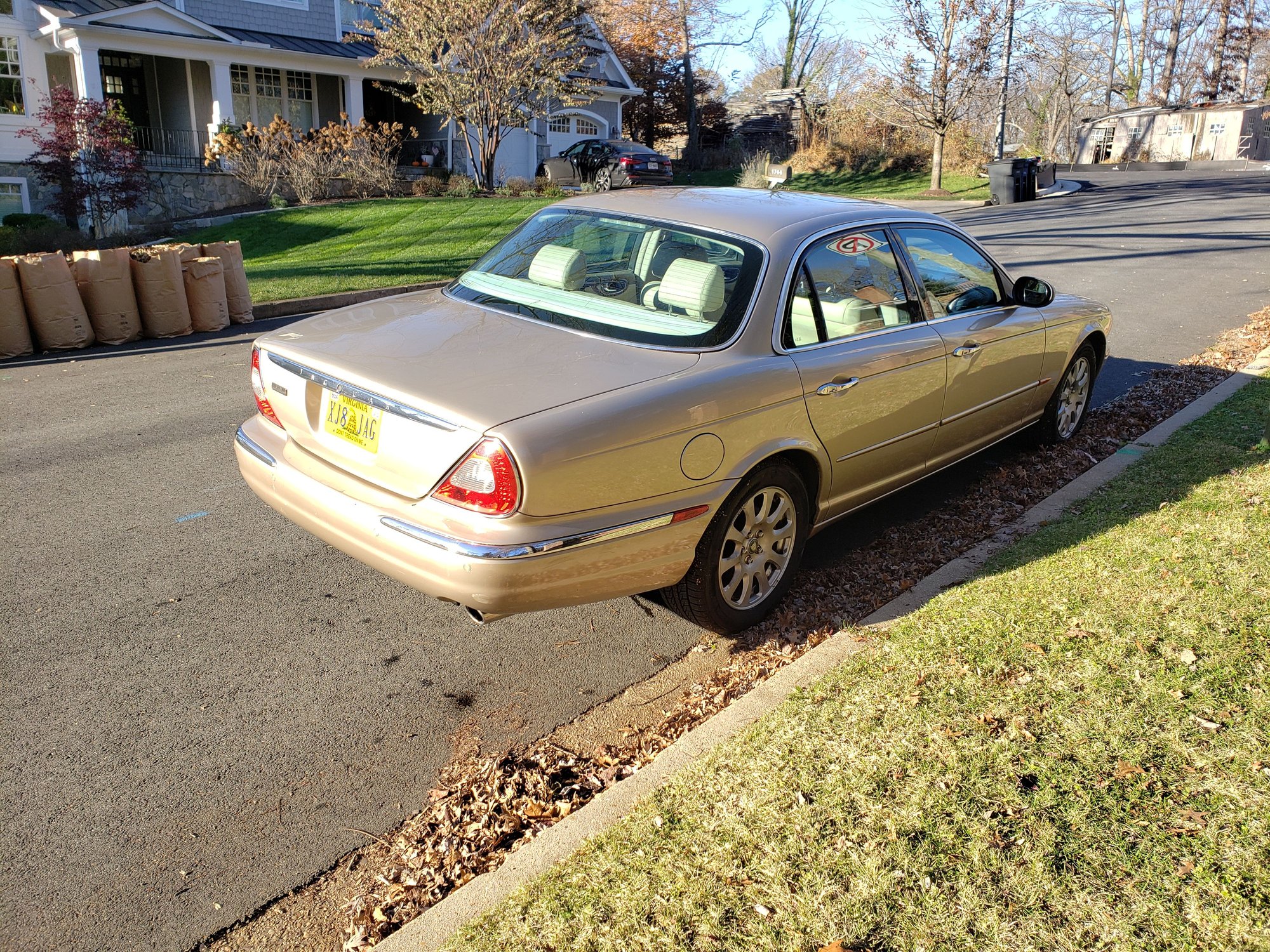 2004 Jaguar XJ8 - 2004 XJ8 for sale - Used - VIN SAJEA71C24SG11716 - 111,000 Miles - 8 cyl - 2WD - Automatic - Sedan - Gold - Mclean, VA 22101, United States