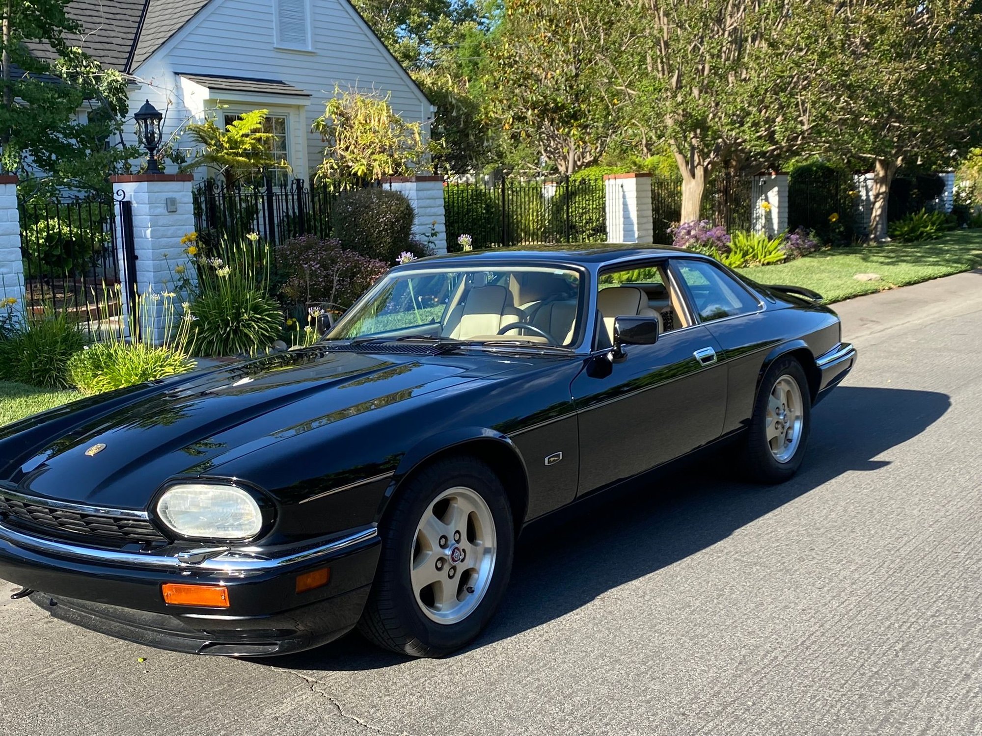 1994 Jaguar XJS - 1994 XJS -V12 coupe 11324 original miles - Used - VIN SAJNX5345RC190047 - 11,324 Miles - 12 cyl - 2WD - Automatic - Coupe - Black - Los Angeles, CA 91602, United States