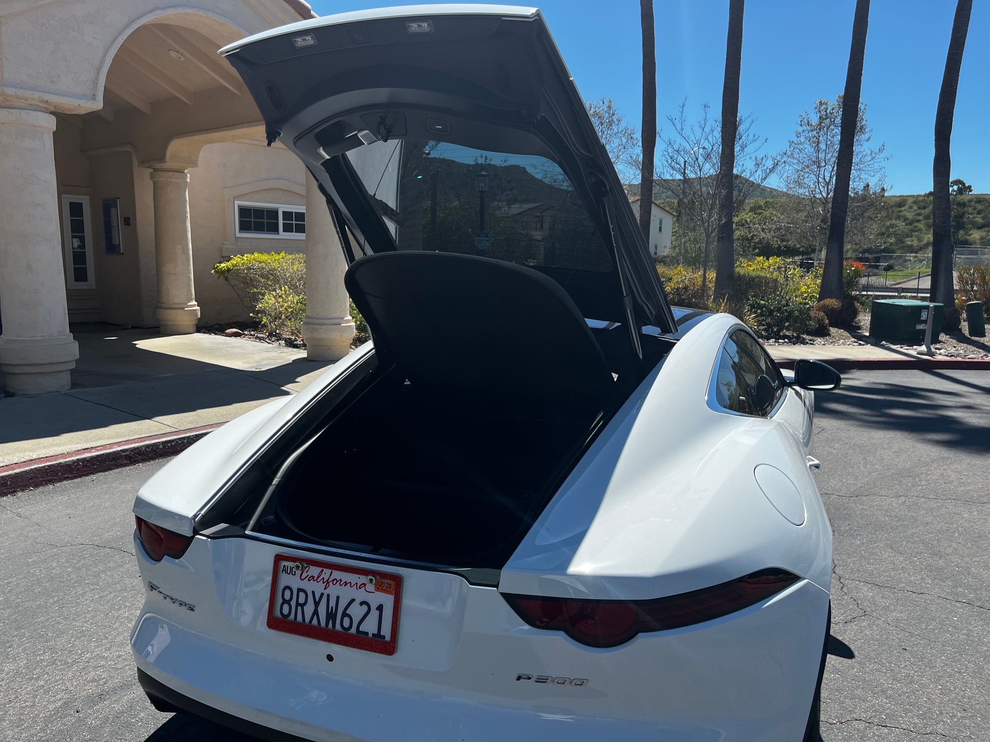 2020 Jaguar F-Type - 2020 F-Type P300 Coupe - Used - VIN SAJDD1GX3LCK68530 - 13,481 Miles - 4 cyl - 2WD - Automatic - Coupe - White - Fallbrook, CA 92028, United States