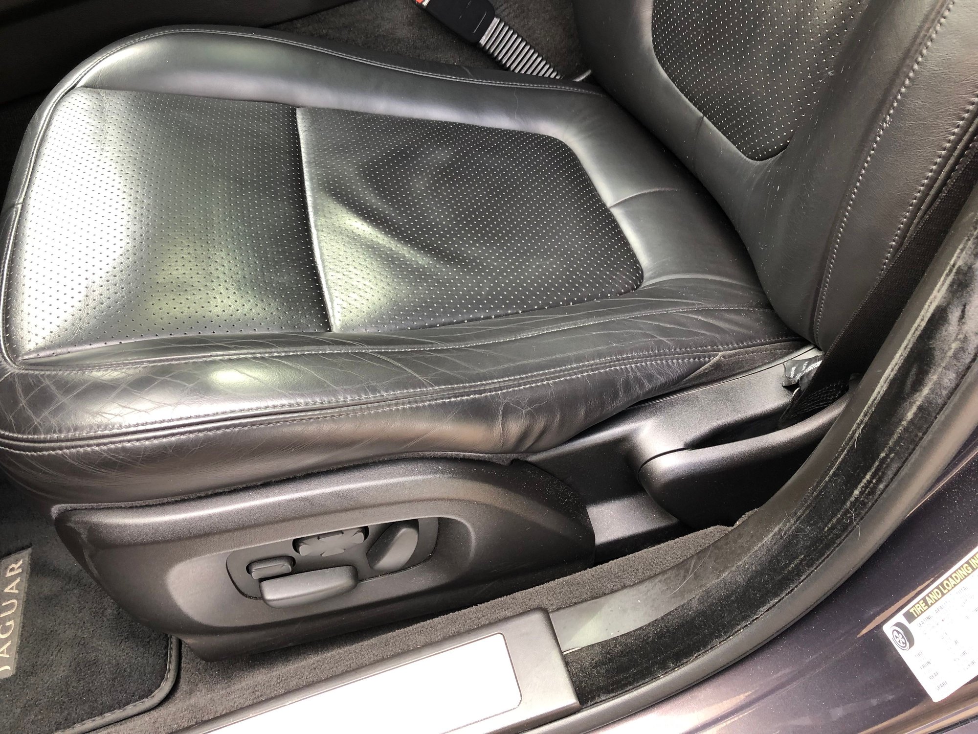 2009 Jaguar XF - Jaguar XF Supercharged 420 HP - 65K miles. Portland, OR - Used - VIN SAJWA07C991R25134 - 8 cyl - 2WD - Automatic - Sedan - Gray - Portland, OR 97224, United States