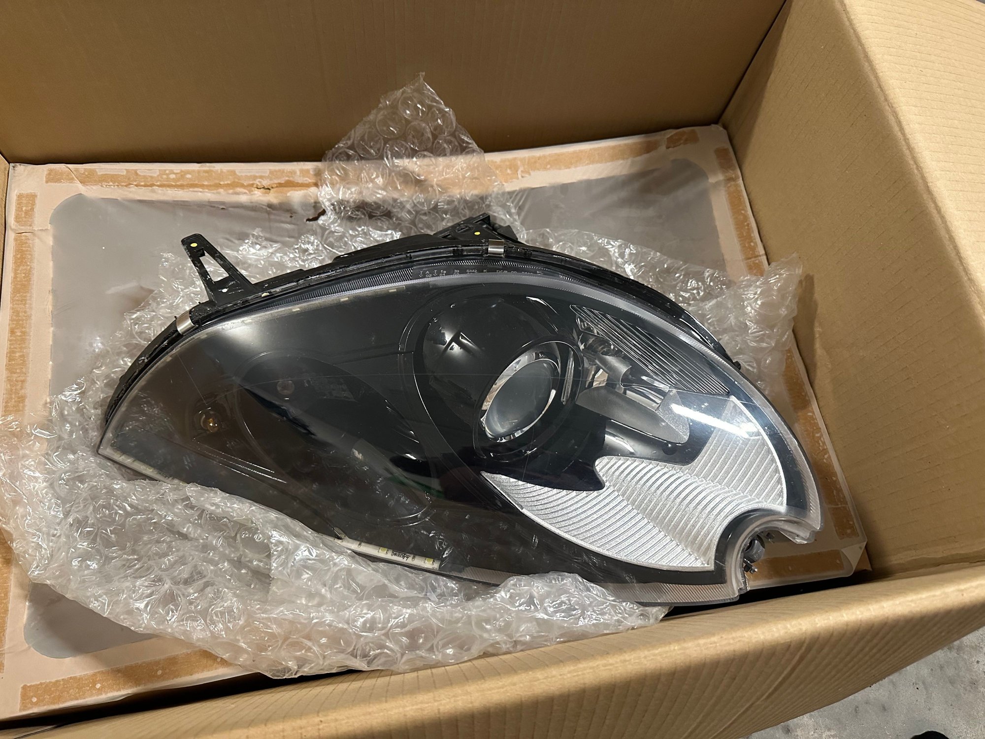 Lights - Jaguar X150 XK XKR AFS adaptive RH left headlamp assembly C2P21142 - Used - 2007 to 2009 Jaguar XK - 2007 to 2009 Jaguar XKR - Tampa, FL 33607, United States