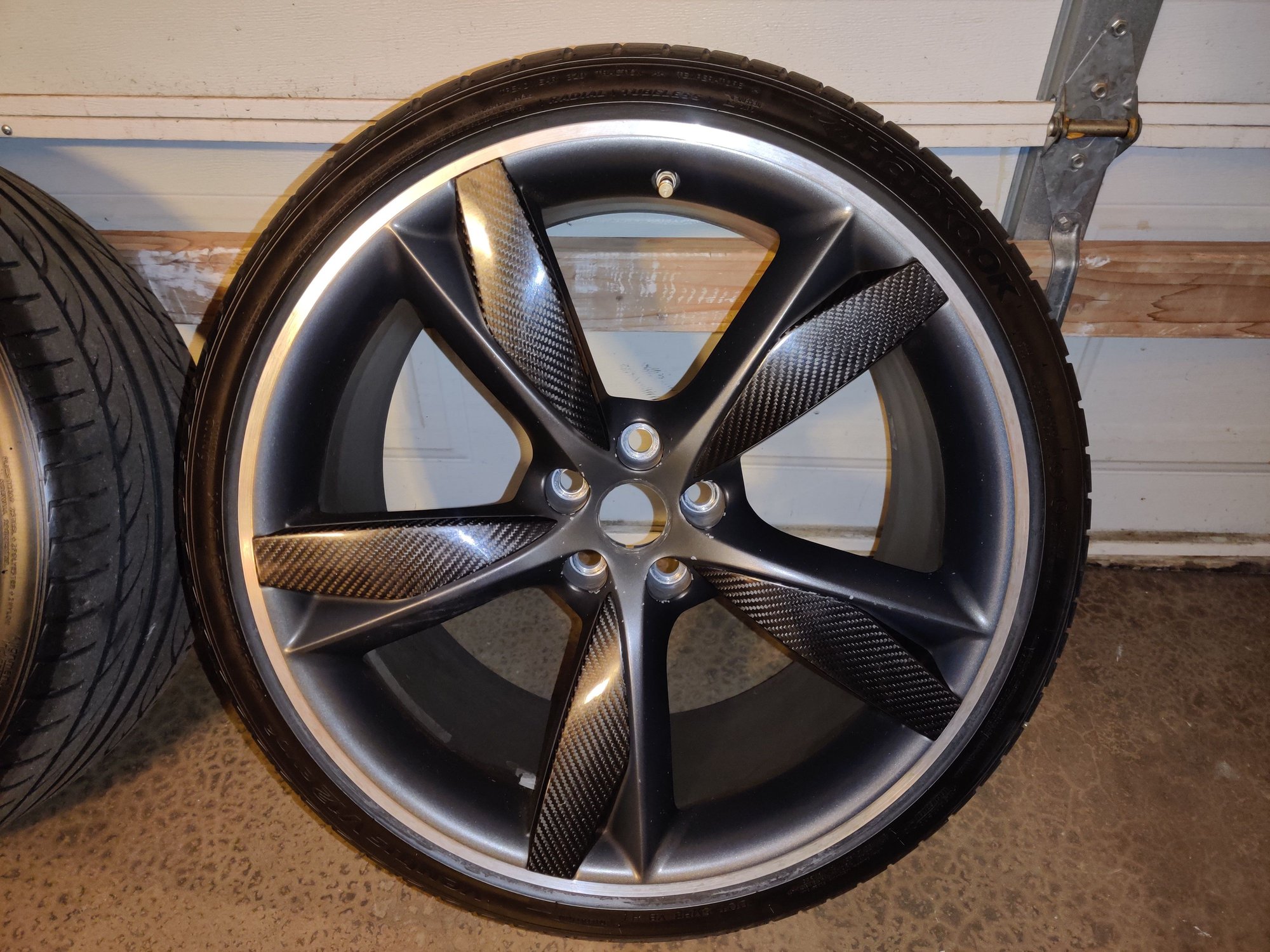 Wheels and Tires/Axles - 2 Jaguar own carbon blade wheels 10.5 in wide - Used - Highland, CA 92346, United States