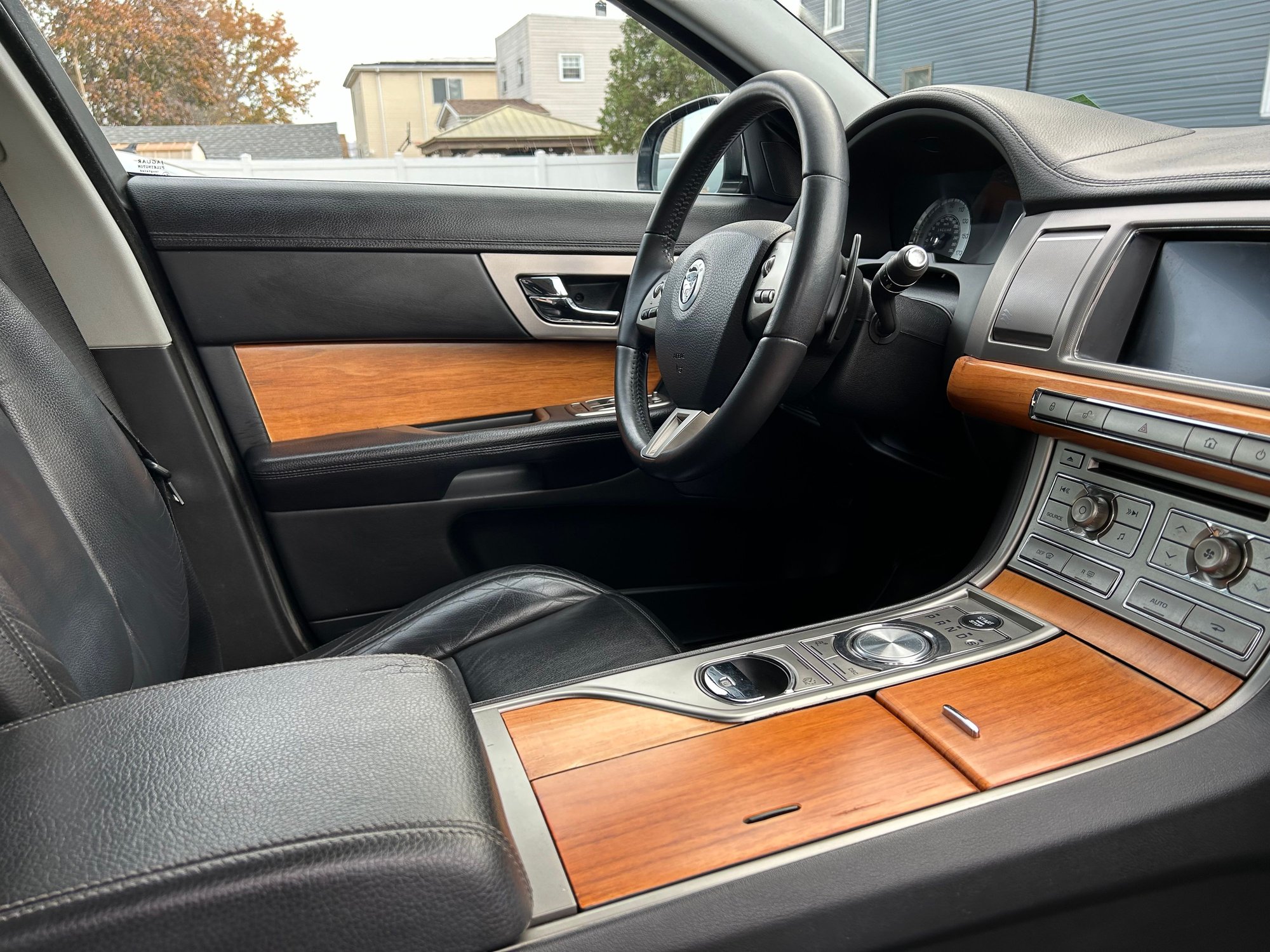 2010 Jaguar XF - Driven 5700 miles per year, Original Owner - Used - VIN SAJWAOFA9AHR68013 - 80,600 Miles - 8 cyl - 2WD - Automatic - Sedan - Silver - Secaucus-Hudson County, NJ 07094, United States