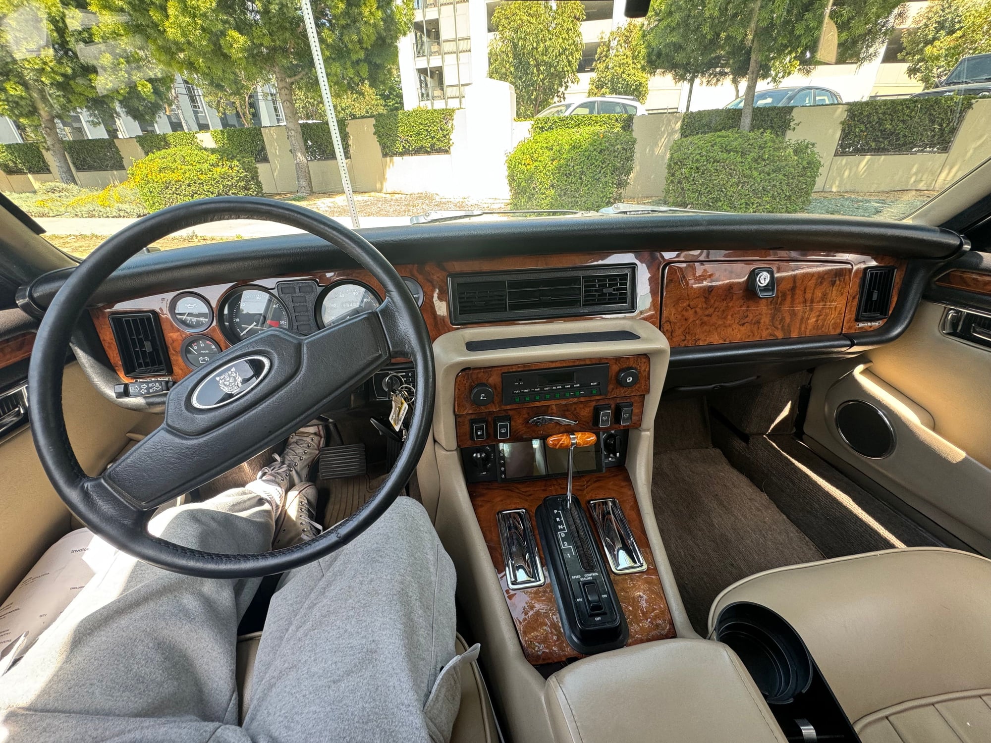 1987 Jaguar Vanden Plas - 1987 jaguar xj6 Van Den Plas - for sale: $8000 - Los Angeles - Used - VIN sajay1348hc471276 - 134,000 Miles - 6 cyl - Automatic - Sedan - Gold - Los Angeles, CA 90038, United States