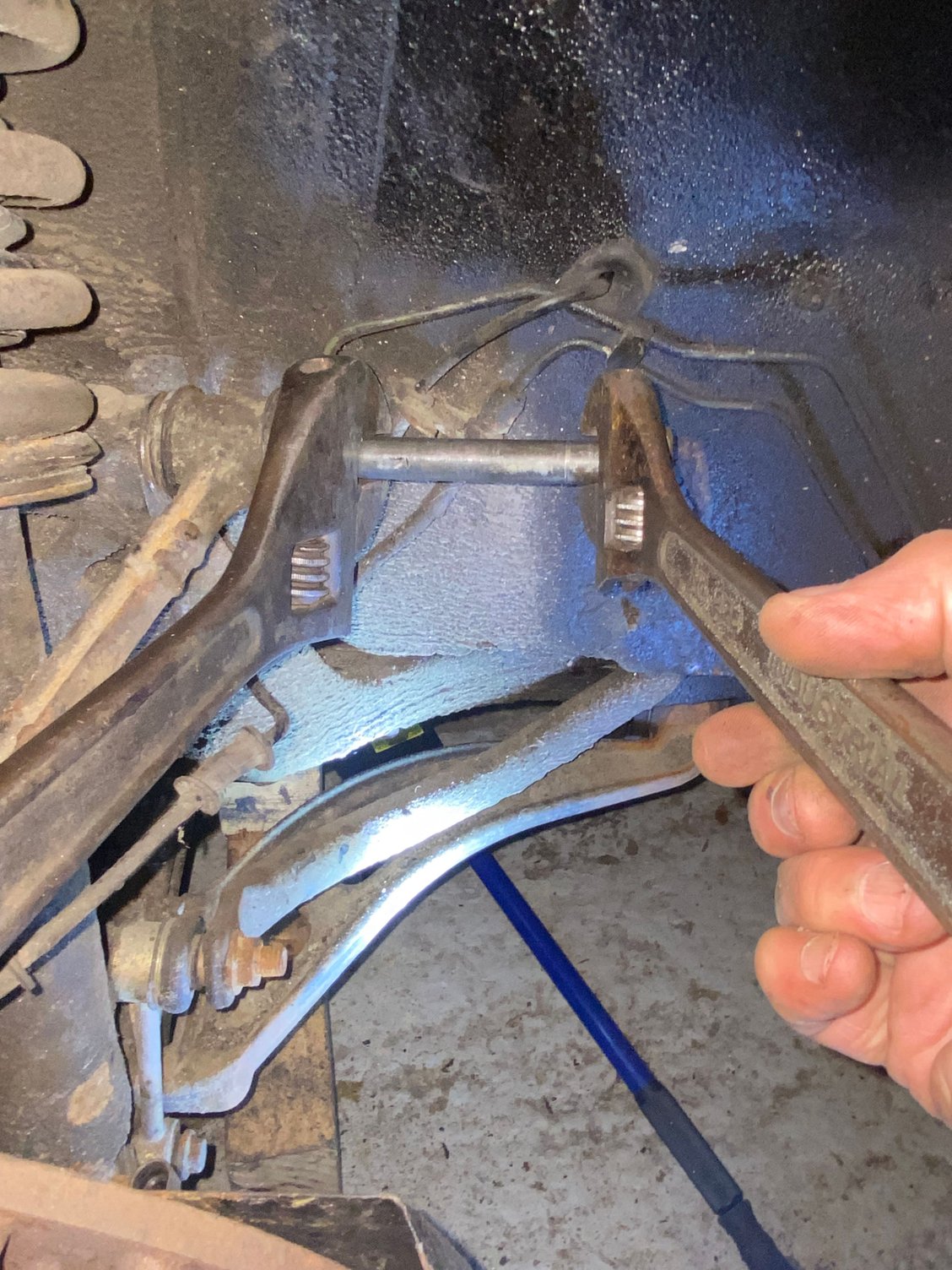 Wedge removed to show spanner arrangement. 