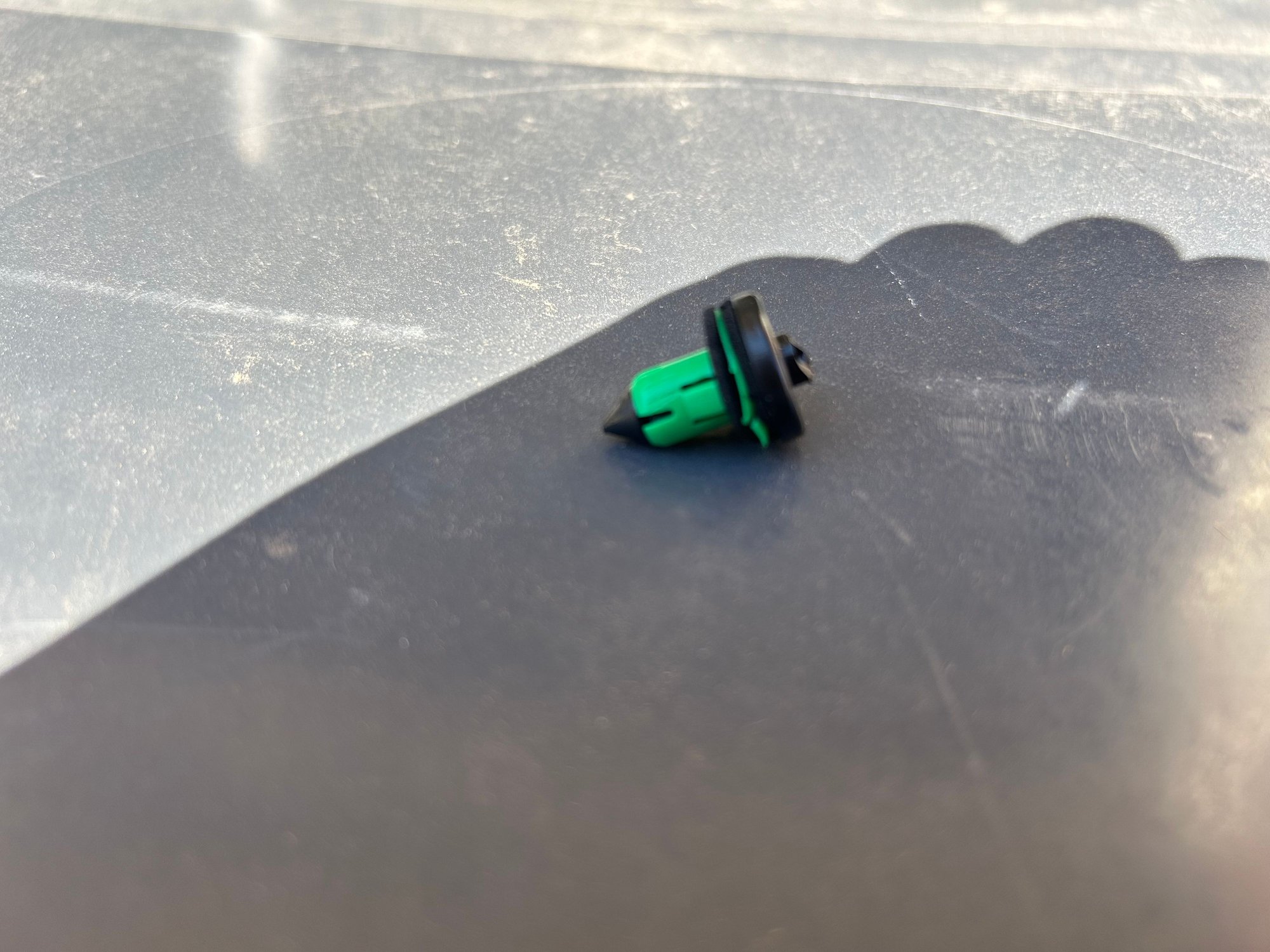Broken male clip - female clip came with it